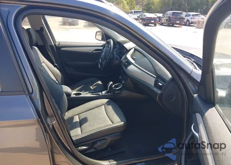 2013 BMW X1 xDrive28I из США, поврежденный, VIN WBAVL1C59DVR85639